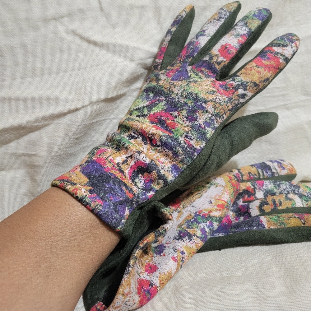 Faux Suede Poly/Cotton/Spandex Blend Floral and Green Women's Gloves
